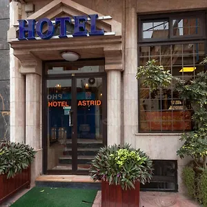Astrid Casa Blanca